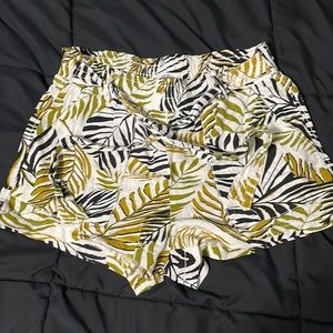 Women’s Shorts, Size Small, Great Condition! Tropical Pattern